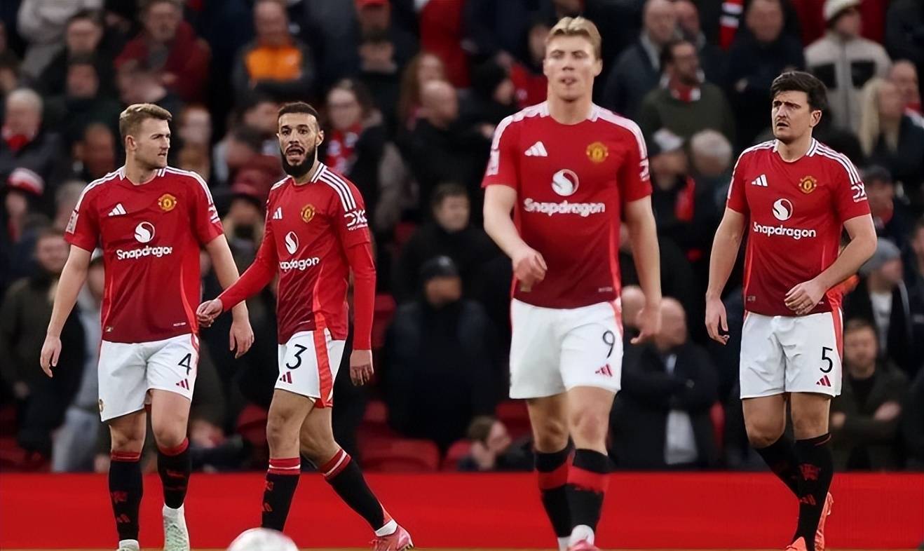 迪纳塔莱：斯帕莱蒂的进攻体系让前锋受益，相信球迷会喜欢他