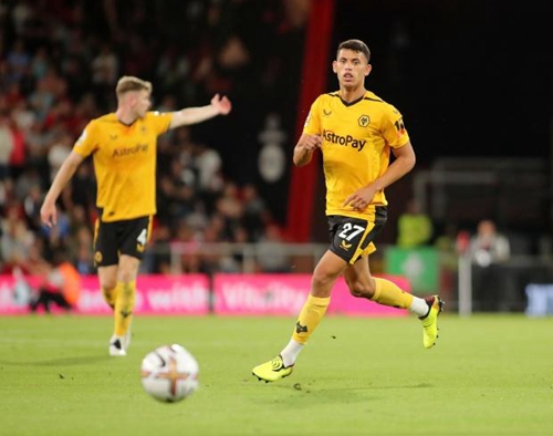 穆勒：卡尔在享受努力提高的过程，同时也在享受比赛的乐趣