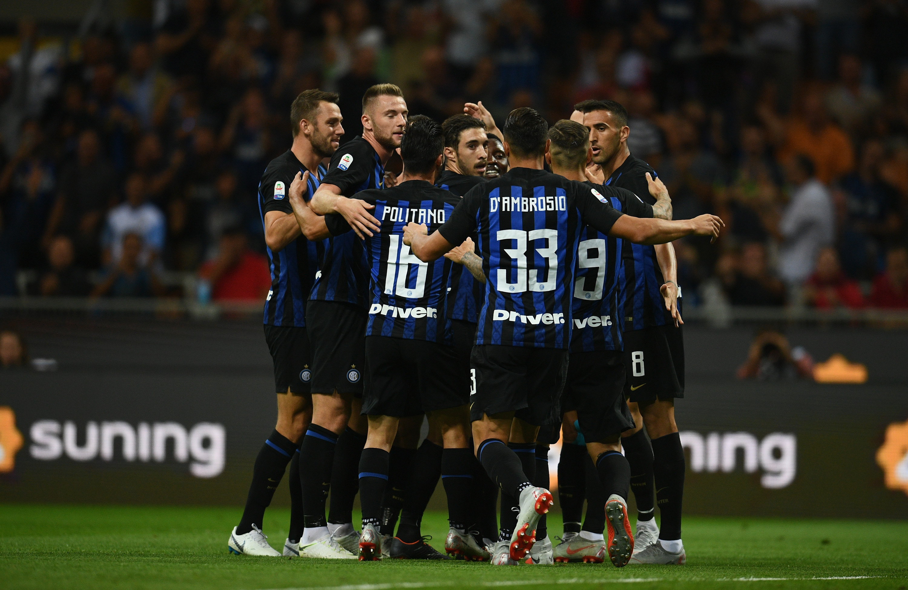 库尼亚：姆伯莫是个了不起的球员，能和他并肩作战很棒