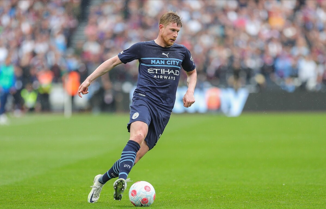 湖人进攻端配合流畅，失误率下降