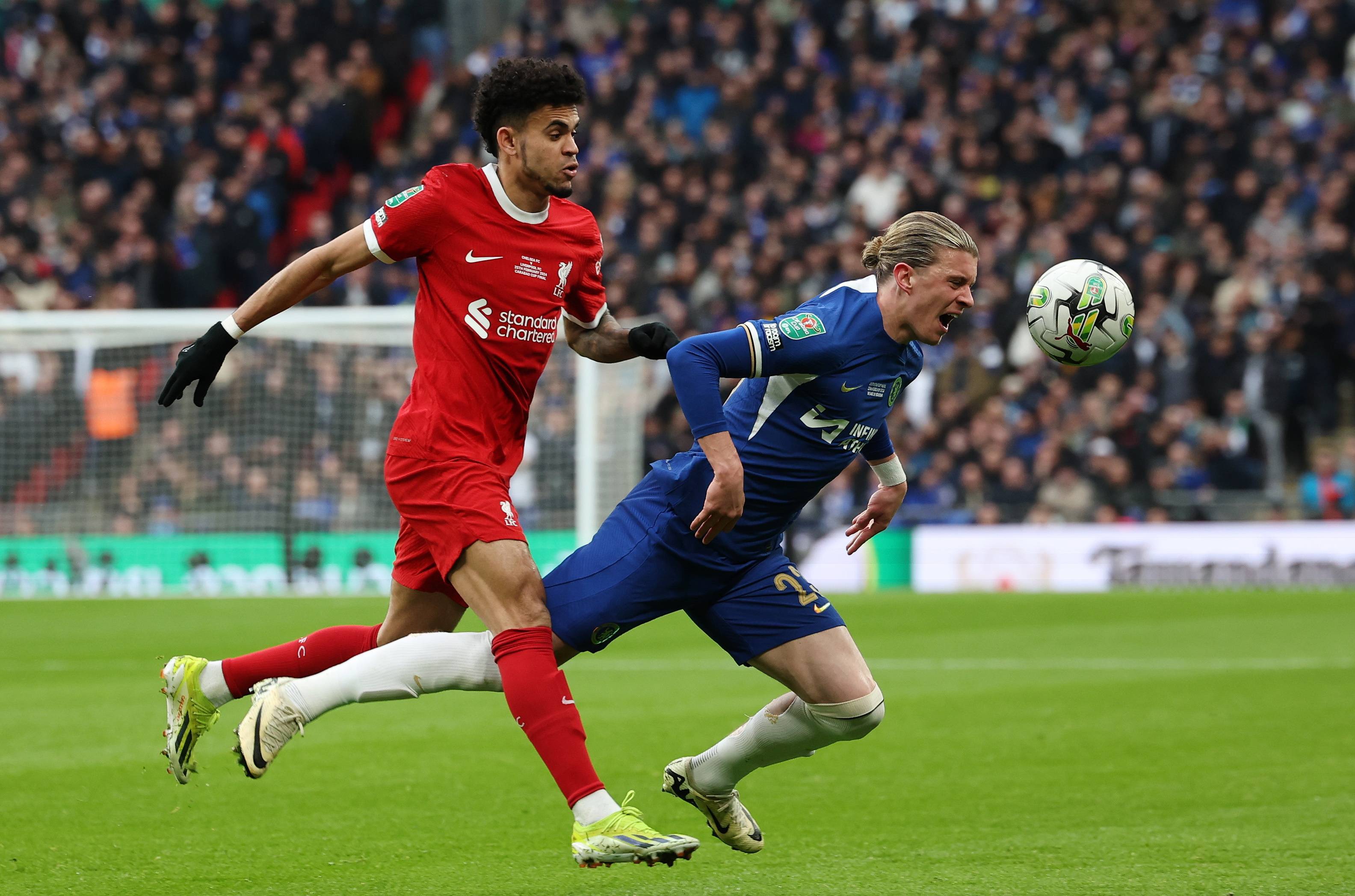 PTSD了？当值德国籍VAR裁判提醒主裁河南队后卫用手阻挡射门