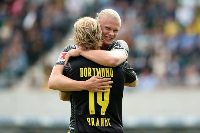 京媒：之前受伤的李磊今天参与国安赛前训练，冯博轩因伤缺席