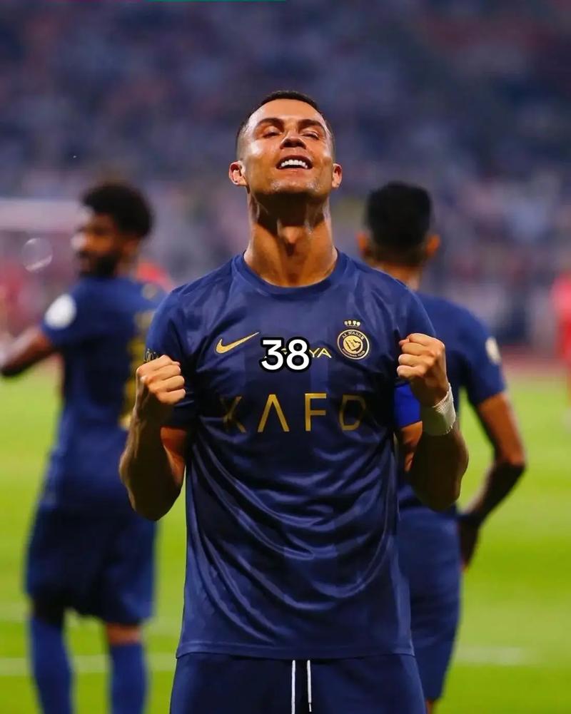 波兰主帅：莱万能在11月出场；巴萨和弗里克没对他感到不满