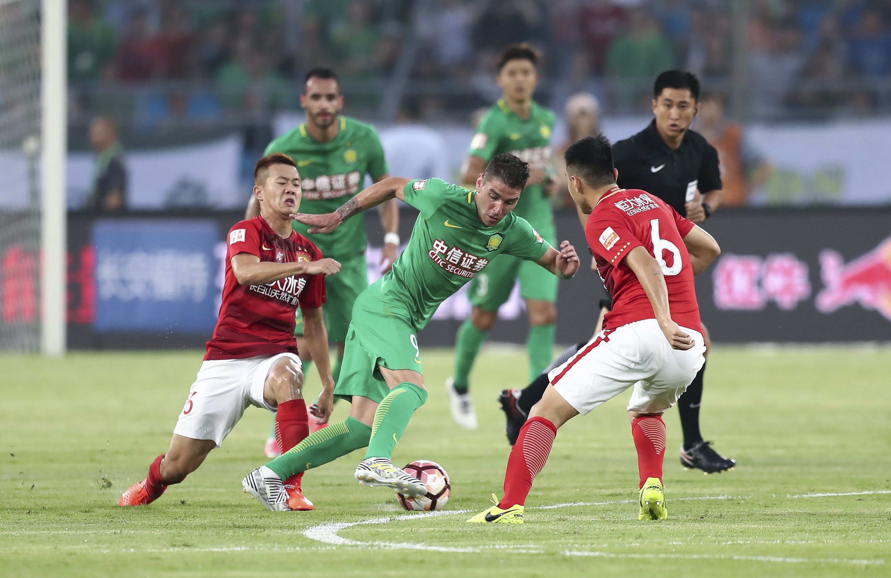 欧冠不敌圣吉罗斯，加拉塔萨雷连续33场主场不败被终结